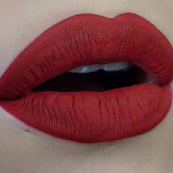 🌟HP🌟💙MORTIS Black 🌑 Moon Liquid Matte Lipstick NWT - Picture 5 of 7